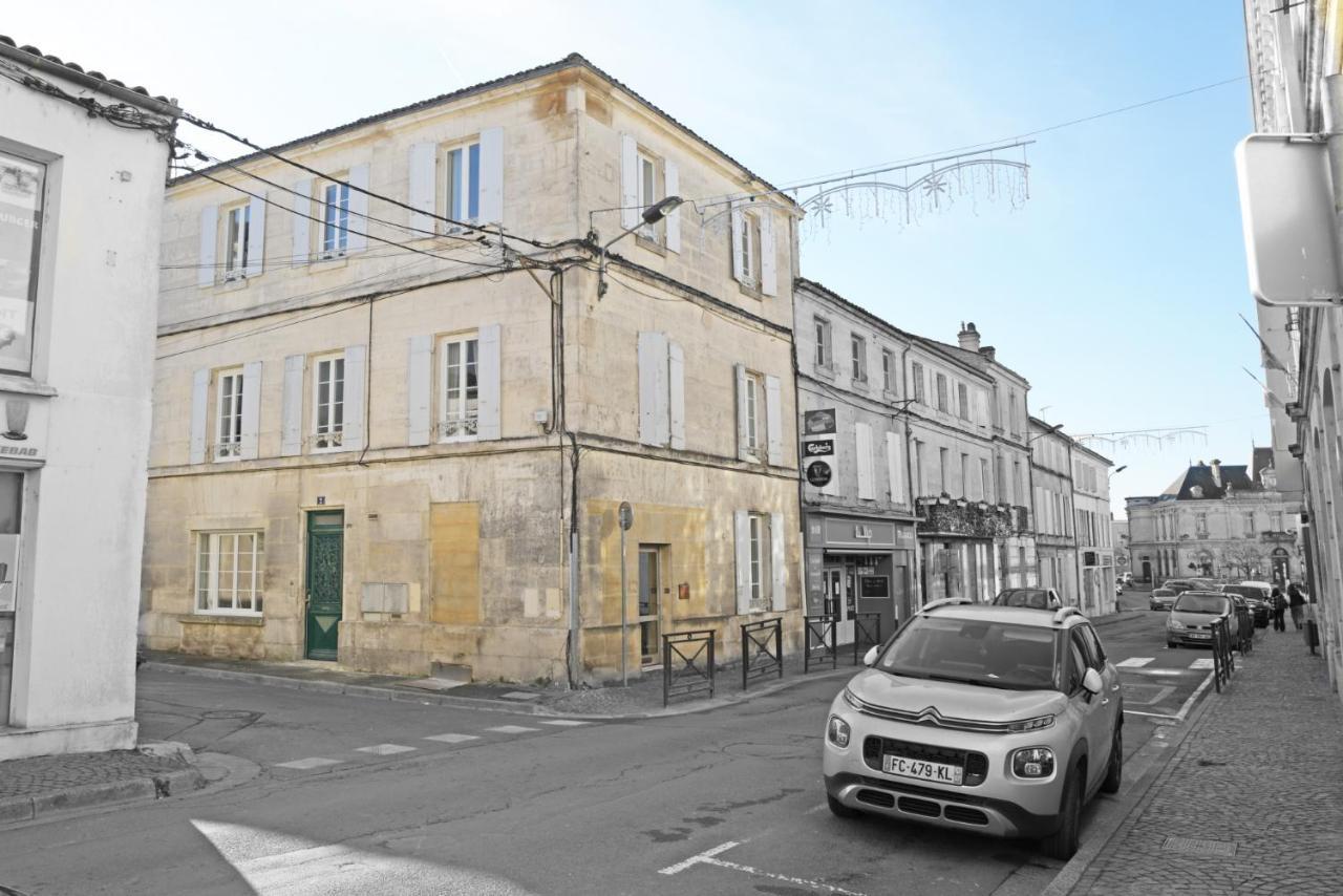 T3 De Charme Situe En Hyper Centre Avec Wifi, Linge, Draps, Savons Et Serviettes Fournis Cognac Exterior foto